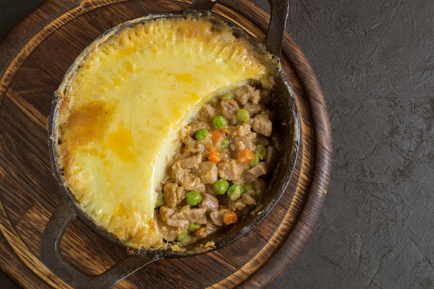 Pastel de carne. Plato tradicional inglés.