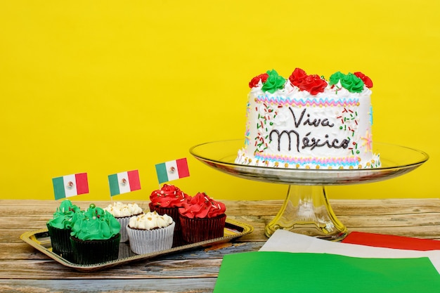 Foto pastel para celebrar el día de la independencia de méxico