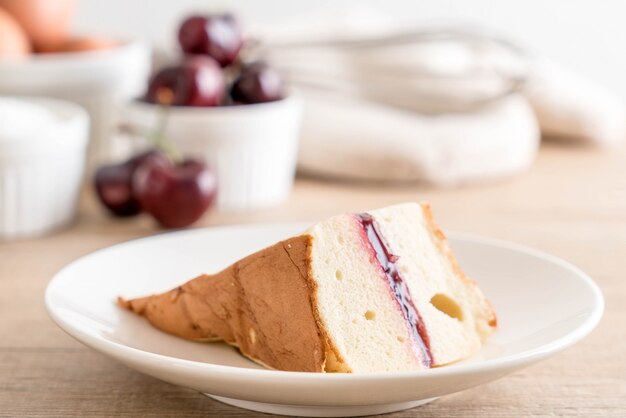 Foto pastel de chifón de cereza