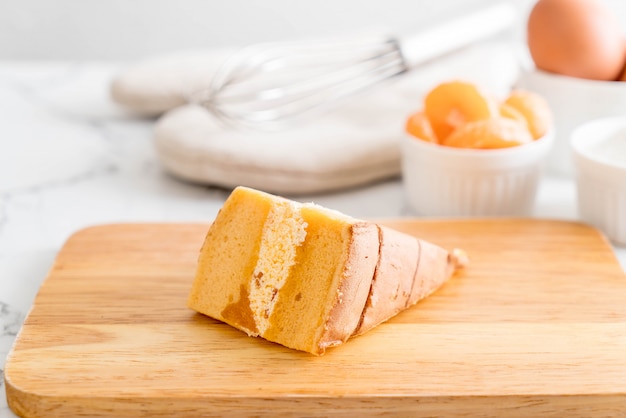 pastel de gasa naranja