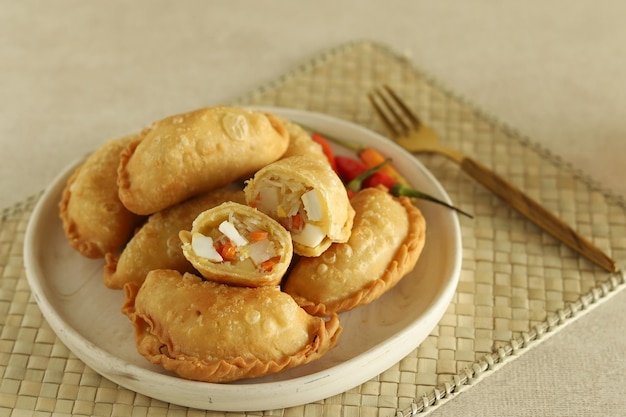 Pastel Goreng é pastelaria popular na Indonésia.