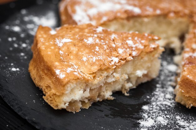 Pastel de manzana apetitoso casero