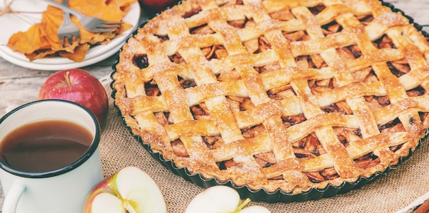 Pastel con manzanas y canela