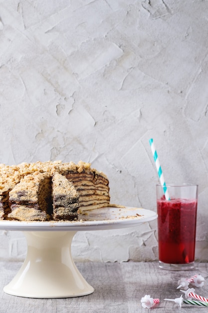 Pastel de miel casero de cumpleaños