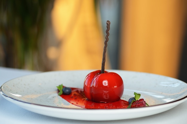 Pastel de mousse de cereza