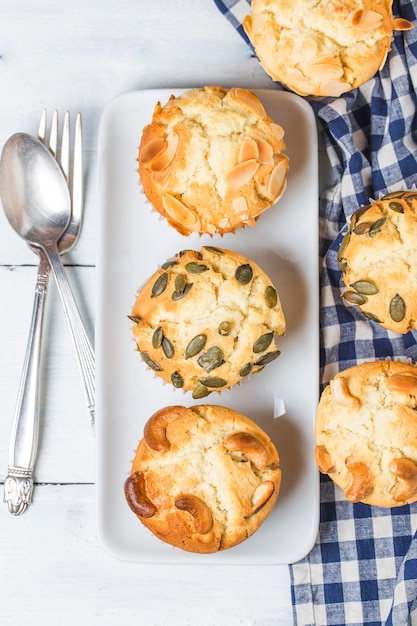 Pastel de muffins de nueces