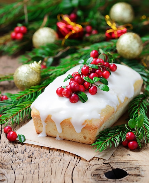 Pastel de navidad con arándano.