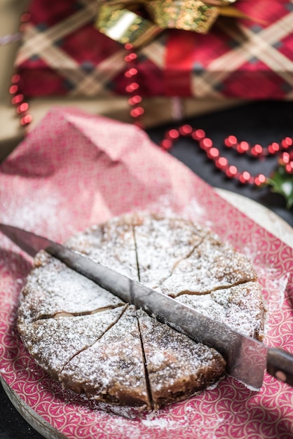 Pastel navideño rico en frutas