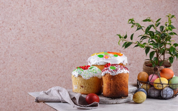 Pastel de pascua tradicional ucraniano y ruso kulich