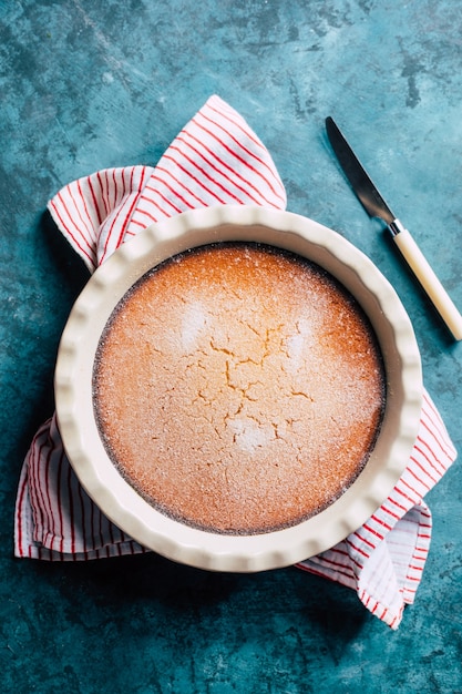 Pastel de sémola casero dulce mannik