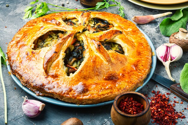 Pastel de verduras con champiñones