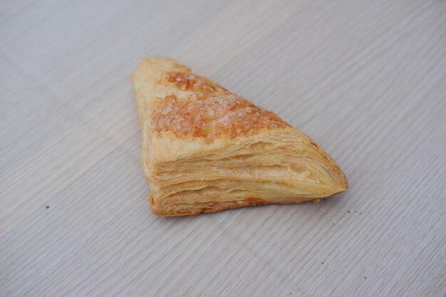 Pastelería en una mesa de madera Foco selectivo