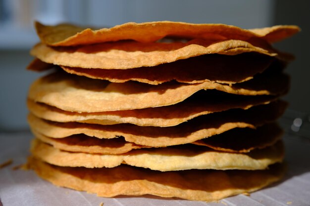 Pasteles de hojaldre frescos para pastel de Napoleón Pasteles de hojaldre para el postre Pasteles franceses Milfey Capas de pastel de Napoleón