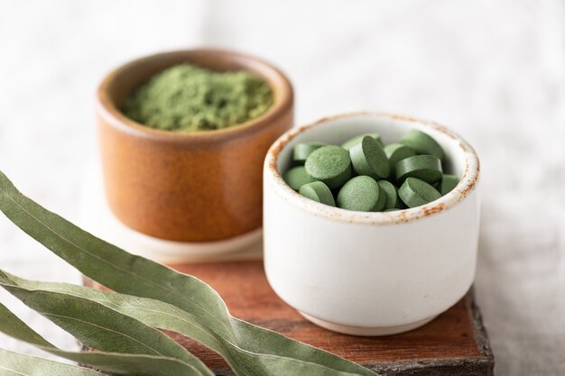 Pastillas de clorella y espirulina para desintoxicar