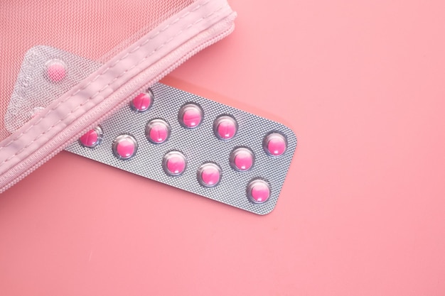 Foto las pastillas en rosa.