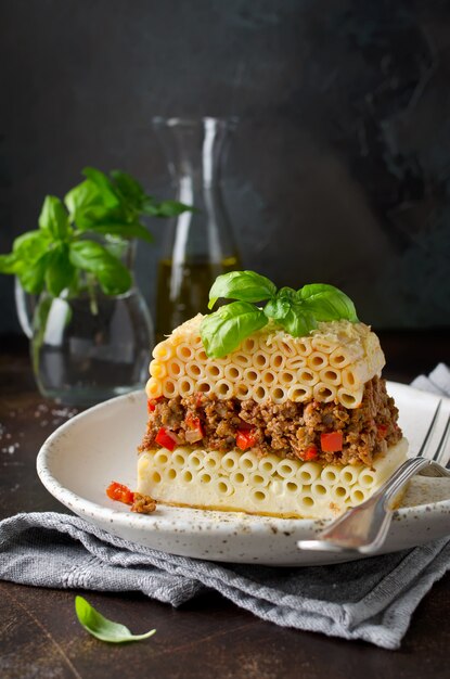 Pastitsio a la cazuela con pasta y carne picada