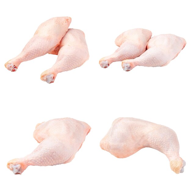 Patas de pollo crudas y frescas aisladas