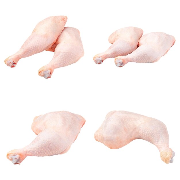 Foto patas de pollo crudas frescas aisladas