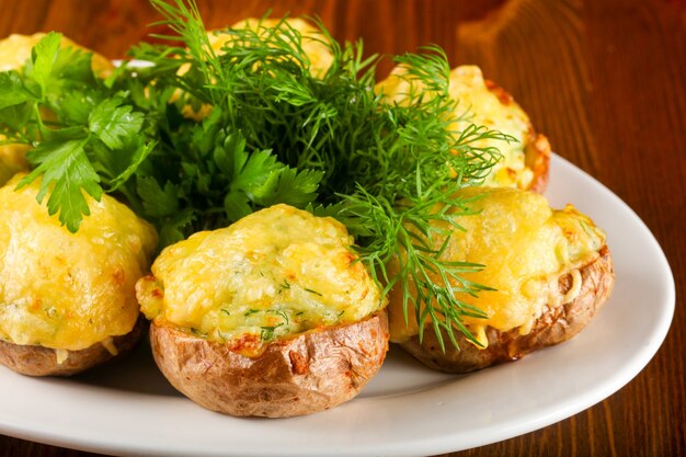 Patata al horno con queso