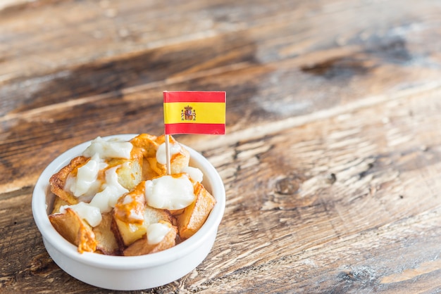 Patatas Bravas mit typischer Sauce