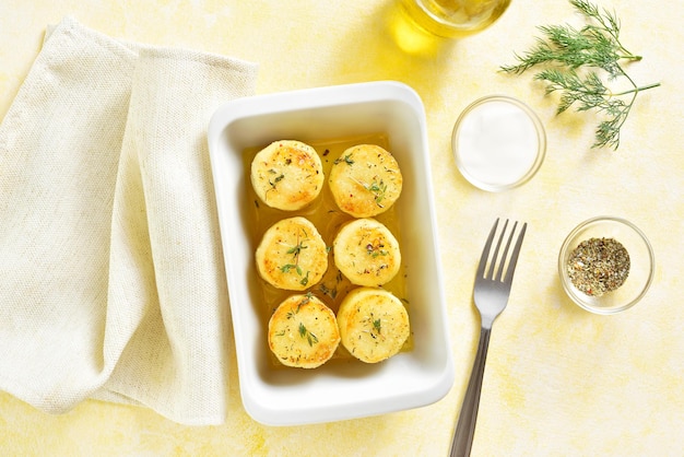 Patatas fondant en fuente para horno