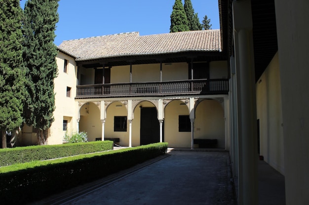 Patio de la casa de Chapiz es un edificio singular, ubicado en la ciudad española de Granada