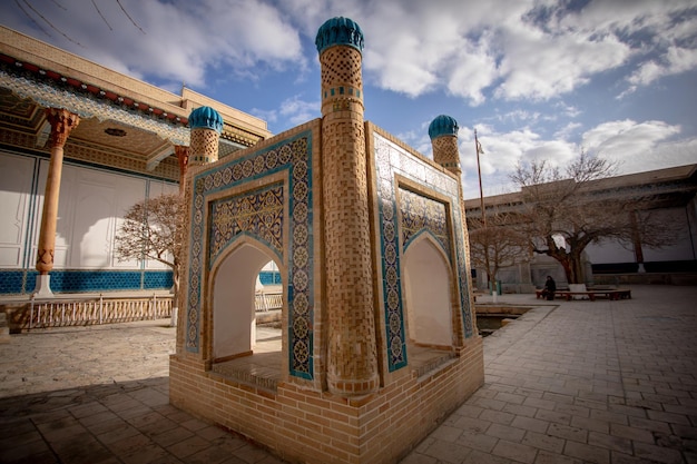 El patio interior del lugar de peregrinación de Naqshbandiya en Bukhara