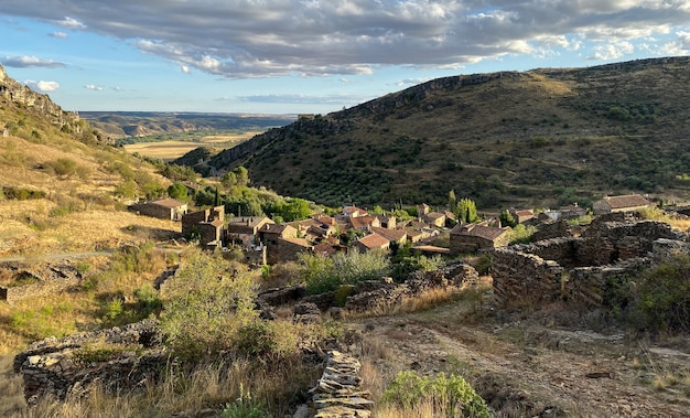 Foto patones de arriba es ideal para hacer una escapada de madrid y disfrutar de rutas por el centro histórico