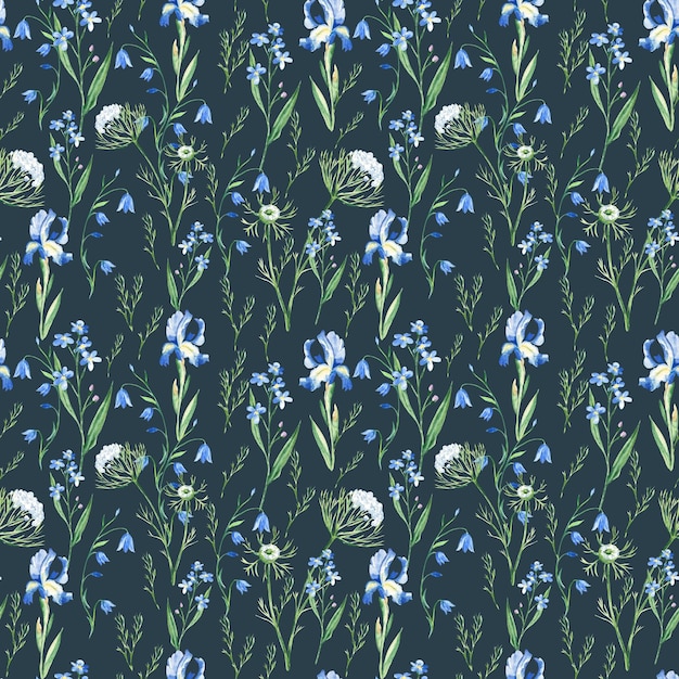 Patrón de acuarela transparente con flores silvestres campanilla nomeolvides iris reina annes encaje en azul oscuro