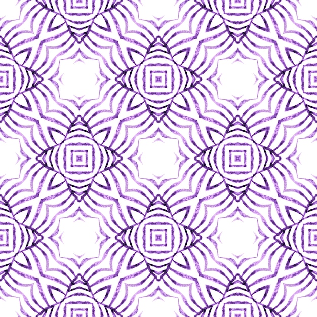 Patrón étnico pintado a mano. Morado interesante diseño de verano boho chic. Patrón de frontera étnica de verano acuarela. Excelente impresión textil lista, tela para trajes de baño, papel tapiz, envoltura.