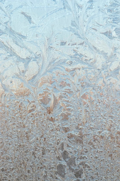 patrón de hielo en vidrio hermoso patrón de invierno en vidrio
