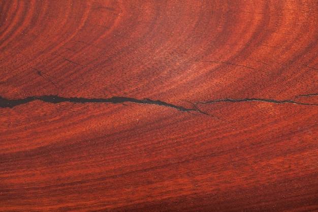 Patrón de madera roja de la superficie.