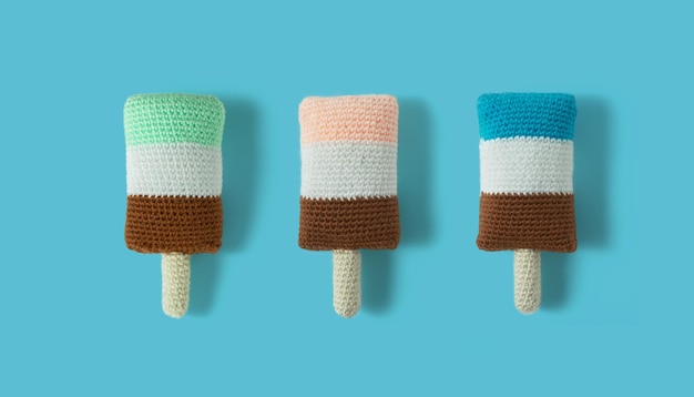 Patrón de paletas de helado tejido con lana de colores Productos artesanales tejidos con helado