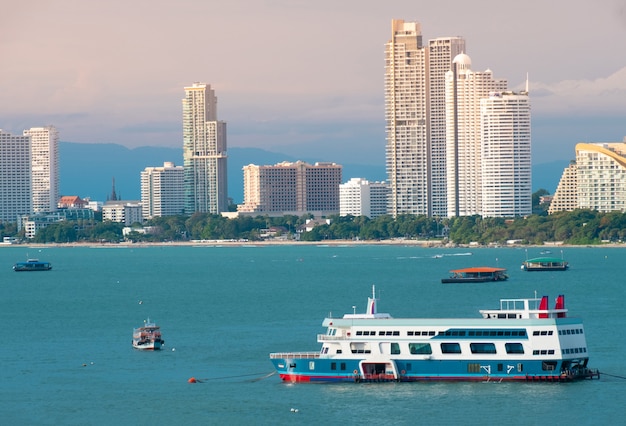 Foto pattaya-stadt scape schöne buchtansicht.