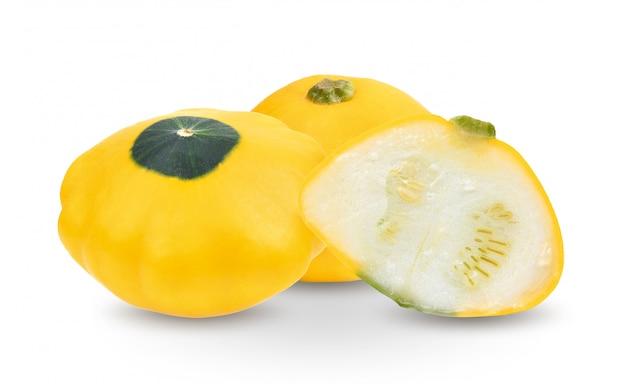 Patty Pan Patisson Squash auf weißem Raum