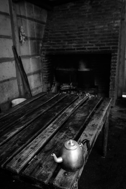 Pava em uma mesa de madeira Pampas Argentina