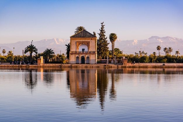 Pavilhão SaadianoJardins Menara e Atlas em Marrakech Marrocos África