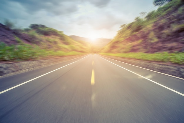 Pavimento de asfalto de carretera al aire libre