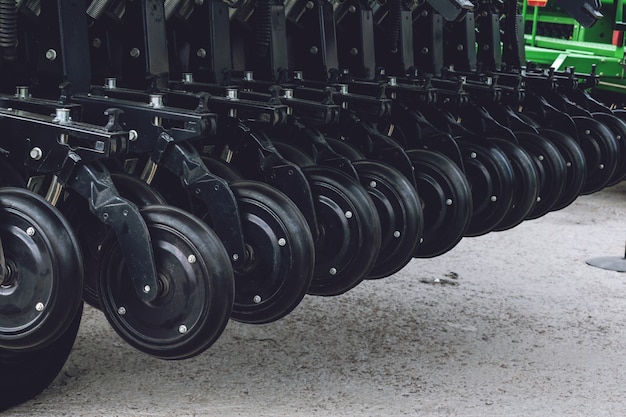 Peças de trabalho da nova grade de discos agrícolas. Arado. Grade. Cultivador