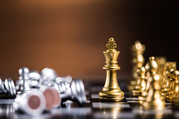 xadrez rainha branca da estratégia de negócios de competição com vitória,  sucesso e conceito vencedor 8059905 Foto de stock no Vecteezy