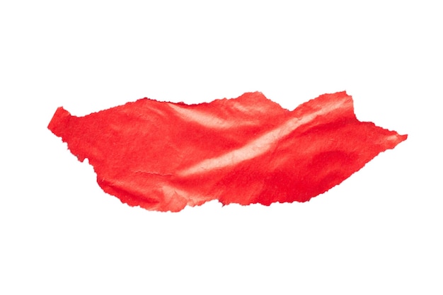 pedaço de papel vermelho isolado em fundo branco