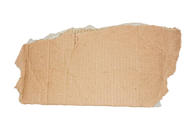 Pedaço de papelão isolado no fundo branco