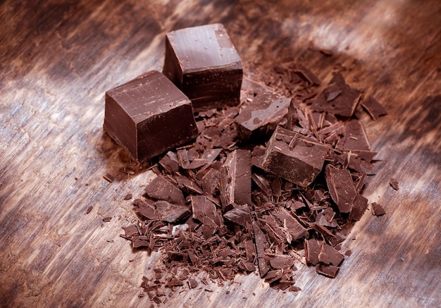 Pedaços de chocolate amargo