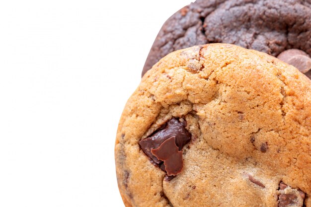 Pedaços de chocolate caseiros e biscoitos de amêndoa