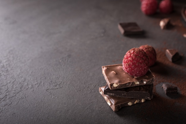 Pedaços de chocolate quebrados