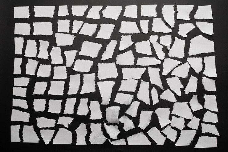 Foto pedaços de papel branco vazios isolados