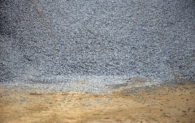 Pedra britada e areia para material de construção