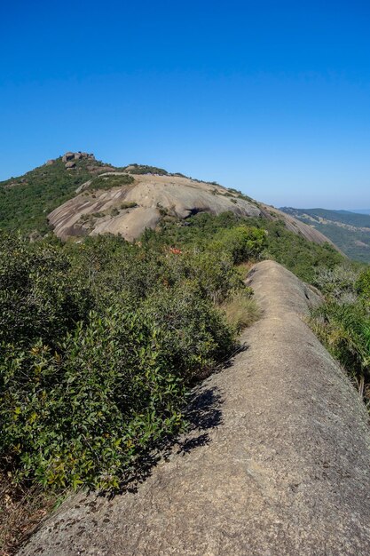 Pedra Grande una colina de piedra en Atibaia Sao Paulo Brasil enorme formación rocosa de monumento natural