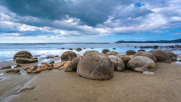 Pedregulhos de Moeraki na Nova Zelândia