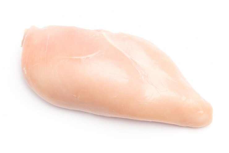 Peito de frango cru